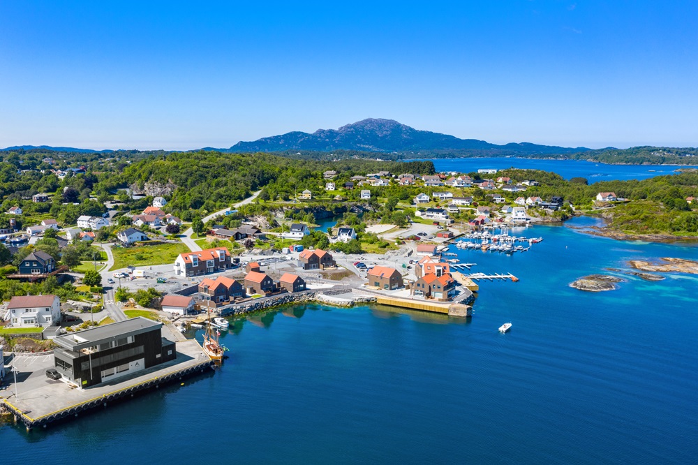 Dronefoto framside. Foto.