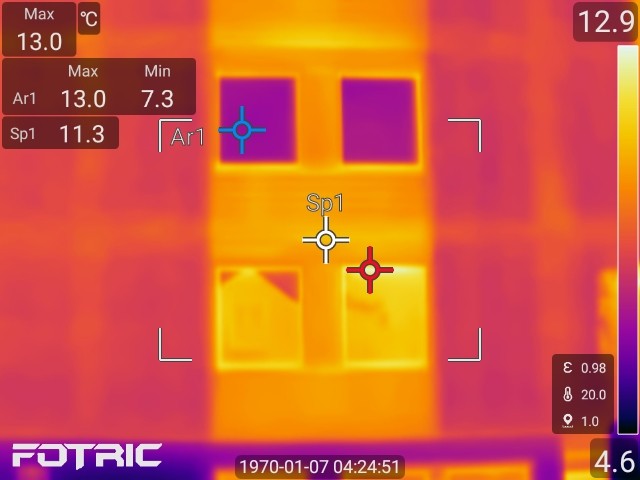 Temobilde av varmetap fra vindu før oppgradering